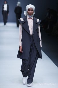 ETU by Restu Anggraini Indonesia Fashion Forward. Jakarta Fashion Week 2016 at Senayan City. Jakarta. [Foto: Mohammad Abduh/Wolipop]