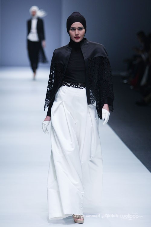 Norma Hauri Indonesia Fashion Forward. Jakarta Fashion Week 2016 at Senayan City. Jakarta. [Foto: Mohammad Abduh/Wolipop]