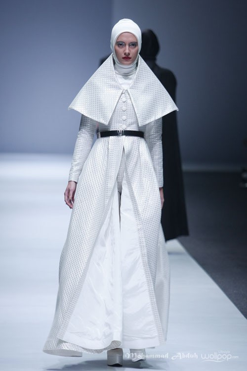 Norma Hauri Indonesia Fashion Forward. Jakarta Fashion Week 2016 at Senayan City. Jakarta. [Foto: Mohammad Abduh/Wolipop]