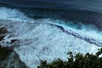Pura Indah di Bali di Pinggir Samudera Hindia