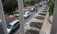 Jalan Diponegoro sendiri setiap hari pada jam-jam pulang kerja akan terjadi kepadatan panjang hingga Cikini. Karena ada proyek ini dapat dipastikan kepadatan jalan akan semakin menjadi-jadi. Pool/Alfathir Yulianda/detikFoto.