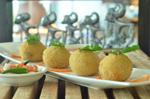 Kini di Bunk Lobby Lounge Tersedia Tapas Indonesia dan Cocktail Spesial