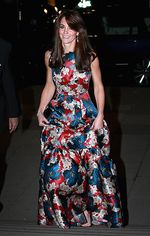 Stunning! Kate Middleton Menawan Dibalut Dress Floral