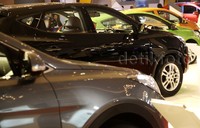 Berbagai produsen mobil ambil bagian dalam pameran ini.