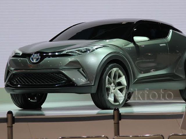 Melihat Lirikan Compact Crossover Toyota C-HR