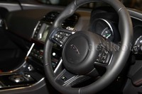 Mobil ini diimpor langsung dari Inggris.