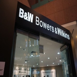 Parade Speaker Harga Ratusan Juta Bowers & Wilkins