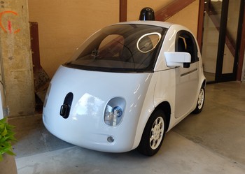 Mobil tanpa sopir Google ini merupakan hasil dari inovasi yang ditelurkan Google X, laboratorium inovasi rahasia milik Google yang dikomandoi sang pendiri, Sergey Brin.