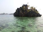 Lubang Berbentuk Hati di Raja Ampat