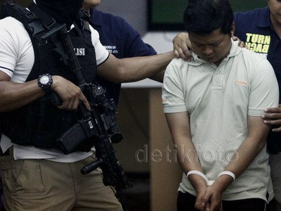 Ini Dia Tampang Pelaku Pembom Mal Alam Sutera
