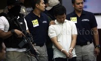 Leopard diamankan polisi Rabu (28/10) kemarin di rumahnya. Tersangka bekerja di perusahaan IT dan sudah membuat bom sebanyak 5 kali.     