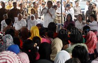Jokowi menyapa warga Kabupaten Ogan Komering Ilir (OKI), Palembang.