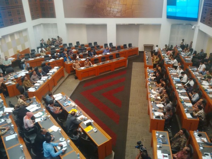 Molor Hampir 5 Jam, Rapat Pembahasan APBN 2016 Akhirnya Dimulai