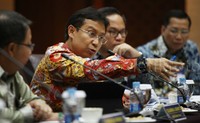 Alokasi pencadangan Bank Mandiri naik 126,4% dari September 2014 menjadi 160% pada triwulan III-2015. Budi menjelaskan, Bank Mandiri lebih memilih langkah meningkatkan fee based income daripada meningkatkan aset.
