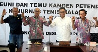 Enam pemain yang menjadi penyumbang medali tersebut adalah Yustedjo Tarik, Atet Wiyono Hadiman, Tintus Arianto Wibowo dan Lanny Kaligis.