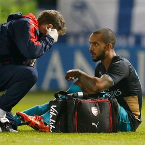 Walcott dan Chamberlain Dipastikan Menepi Sampai Jeda Internasional