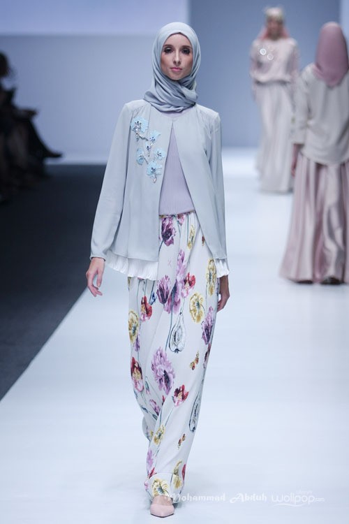 Ria Miranda Dynamic Bliss for Wardah. Jakarta Fashion Week 2016 at Senayan City. Jakarta. [Foto: Mohammad Abduh/Wolipop]