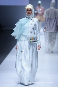 Dian Pelangi Dynamic Bliss for Wardah. Jakarta Fashion Week 2016 at Senayan City. Jakarta. [Foto: Mohammad Abduh/Wolipop]