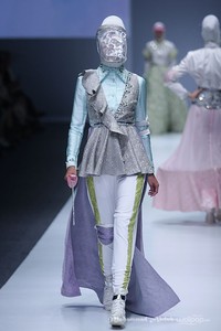 Dian Pelangi Dynamic Bliss for Wardah. Jakarta Fashion Week 2016 at Senayan City. Jakarta. [Foto: Mohammad Abduh/Wolipop]