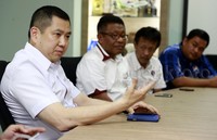 Hary Tanoesoedibjo mengunjungi kantor detikcom bersama jajarannya di Partai Perindo.     