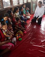 Jokowi Tengok Balita-balita Korban Asap