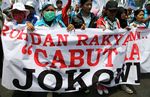 Ribuan Buruh Demo di Patung Kuda
