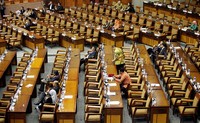 Sebelum skorsing itu, seluruh fraksi menyampaikan pandangan akhirnya terhadap RAPBN 2016.