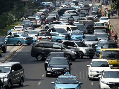 Ada Demo Buruh, Jalan Merdeka Barat Macet