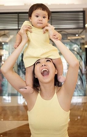 Selebriti Dandani Anak Agar Anak Ikut Eksis atau Obsesi Pribadi?