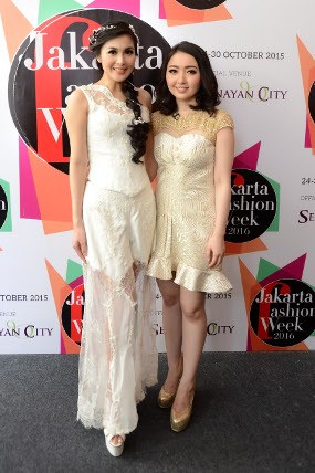 Sandra Dewi Bicara Soal Imipian Baju Pernikahannya