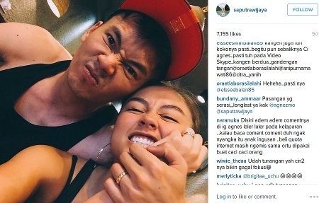 Pakai Cincin Sama, Agnez MO dan Wijaya Saputra Tunangan?