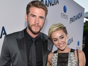 Liam Hemsworth Tak Menyesal Pernah Tunangan dengan Miley Cyrus