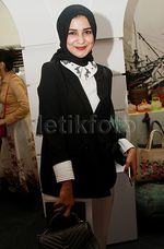 Gaya Hitam-putih Shireen Sungkar di JFW 2016