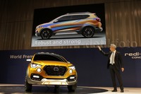 Executive Design Director Nissan Motor Co. Ltd. Koji Nagano menjelaskan, desain GO-cross adalah crossover murni tapi masih mempertahankan desain khas yang ada pada Datsun GO+ sehingga hubungan keduanya tidak hilang.