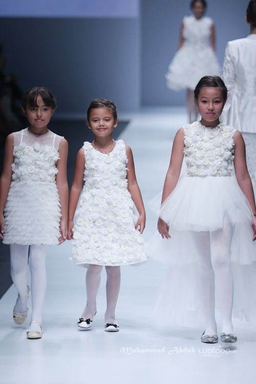 Barli Asmara Dynamic Bliss for Wardah. Jakarta Fashion Week 2016 at Senayan City. Jakarta. [Foto: Mohammad Abduh/Wolipop]