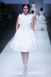 Barli Asmara Dynamic Bliss for Wardah. Jakarta Fashion Week 2016 at Senayan City. Jakarta. [Foto: Mohammad Abduh/Wolipop]