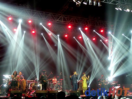 WSATCC, Float hingga Maliq & DEssentials Teduhkan Sore Ibukota di KCMI