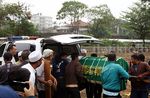 Suasana Duka Selimuti Kepergian Pak Raden
