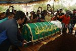 Suasana Duka Selimuti Kepergian Pak Raden