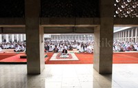 Salat Istisqa diikuti ribuan jemaah dari berbagai daerah di Jabodetabek.