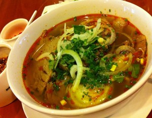 Mau Mencicipi Hidangan Vietnam yang Enak? Mampirlah ke Restoran Ini