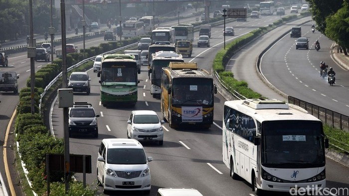 Ingat! Mulai Hari Ini Berlaku Tarif Tol Baru