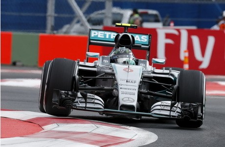 Rosberg Pimpin Latihan Ketiga