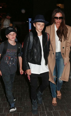 Keluarga Beckham Absen dari Kemeriahan Pesta Halloween