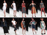 Deretan selebriti berlenggak-lenggok di catwalk Jakarta Fashion Week 2016. Pool/Gus Mun/detikFoto.