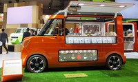 Secara desain, konsep Tempo mempertimbangkan antara unsur daya tarik sebuah kepraktisan, fungsional, gaya yang tengah menjadi tren, serta daya tahan sebuah mobil untuk toko atau gerai kuliner.