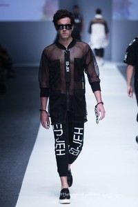 ED-JEH by Rangga Moela Grazia Jakarta Fashion Week 2016 at Senayan City. Jakarta. [Foto: Mohammad Abduh/Wolipop]