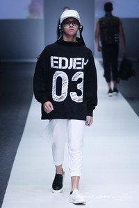 ED-JEH by Rangga Moela Grazia Jakarta Fashion Week 2016 at Senayan City. Jakarta. [Foto: Mohammad Abduh/Wolipop]