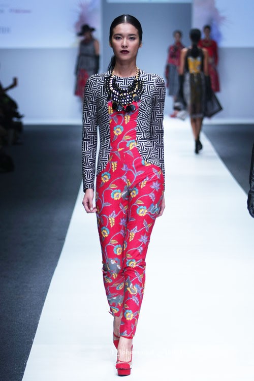 Jajaka by Ivan Gunawan Lembayoeng. Grazia Jakarta Fashion Week 2016 at Senayan City. Jakarta. [Foto: Mohammad Abduh/Wolipop]