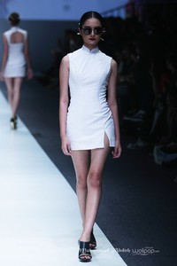 Dena Rahman Shanghai Scandal. Grazia Jakarta Fashion Week 2016 at Senayan City. Jakarta. [Foto: Mohammad Abduh/Wolipop]